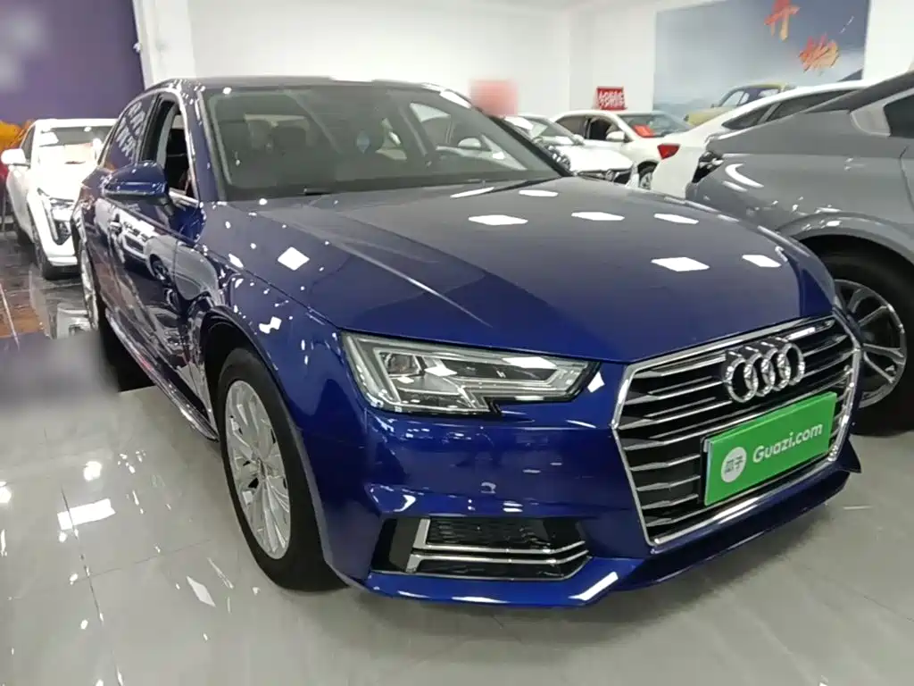 Фото 4 - Audi A4L