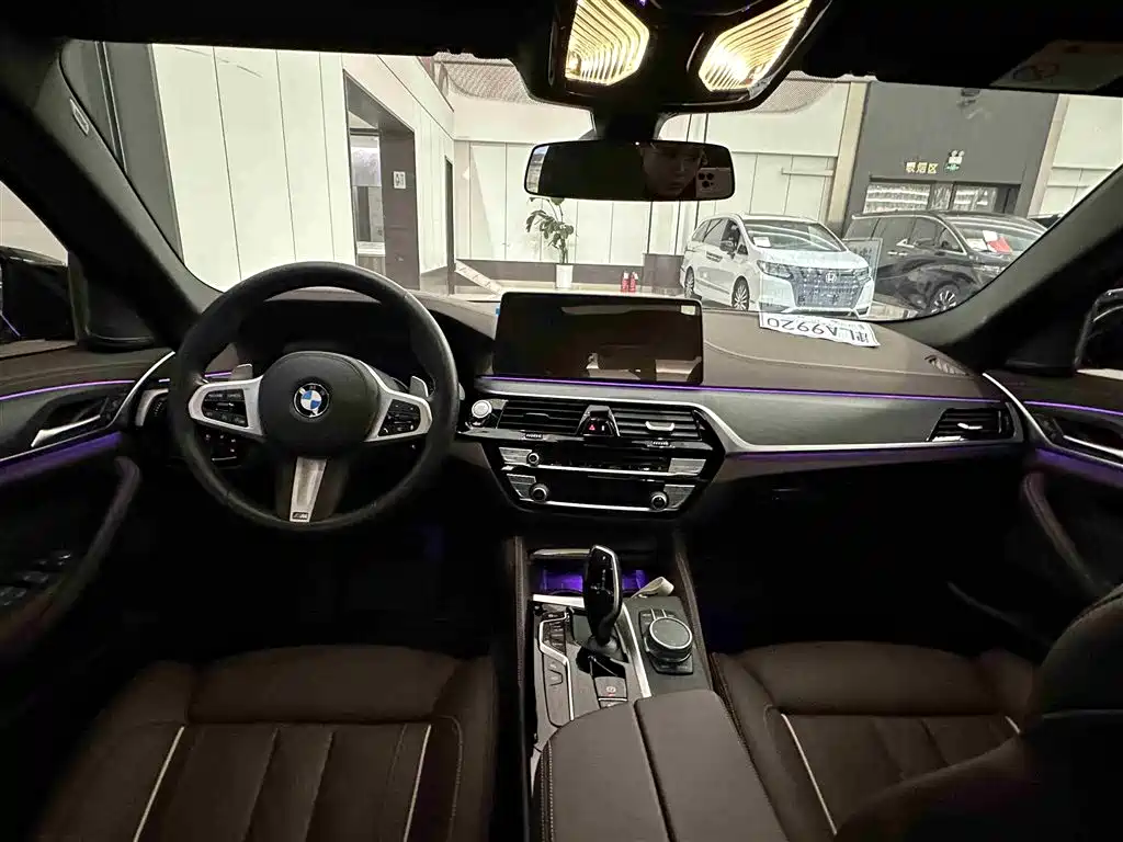 BMW 5 Series 2021 530Li Premium M Sport Package фото 11