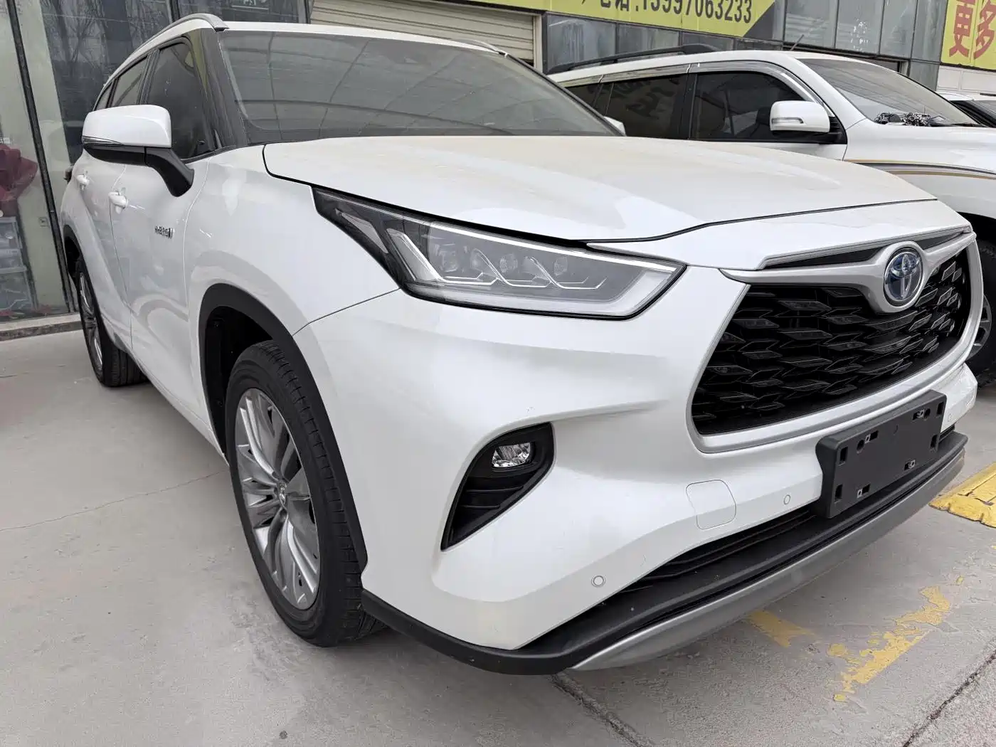 TOYOTA HIGHLANDER