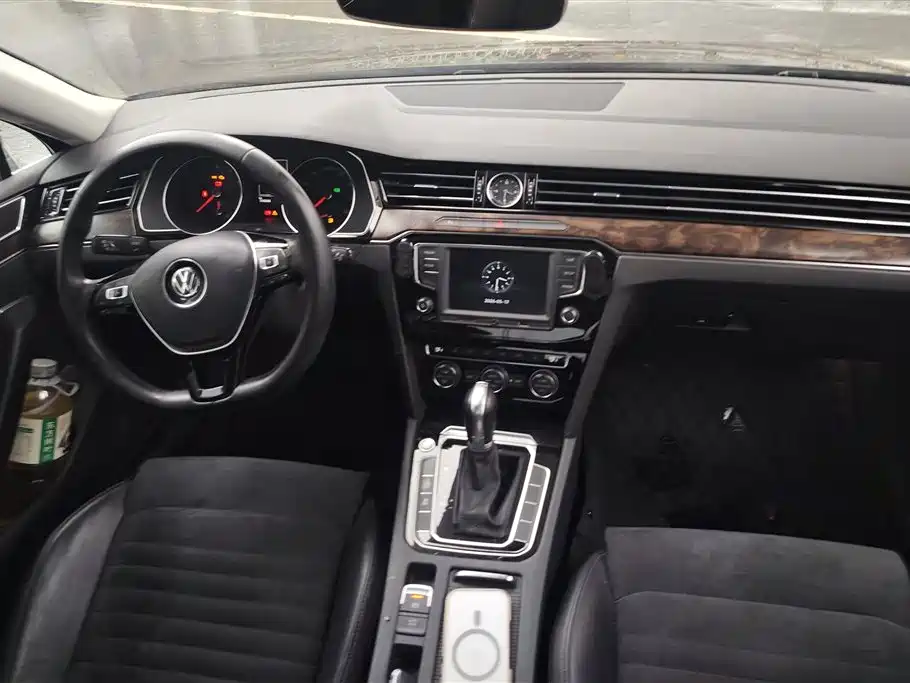 Volkswagen Magotan 2017 330TSI DSG Luxury фото 12