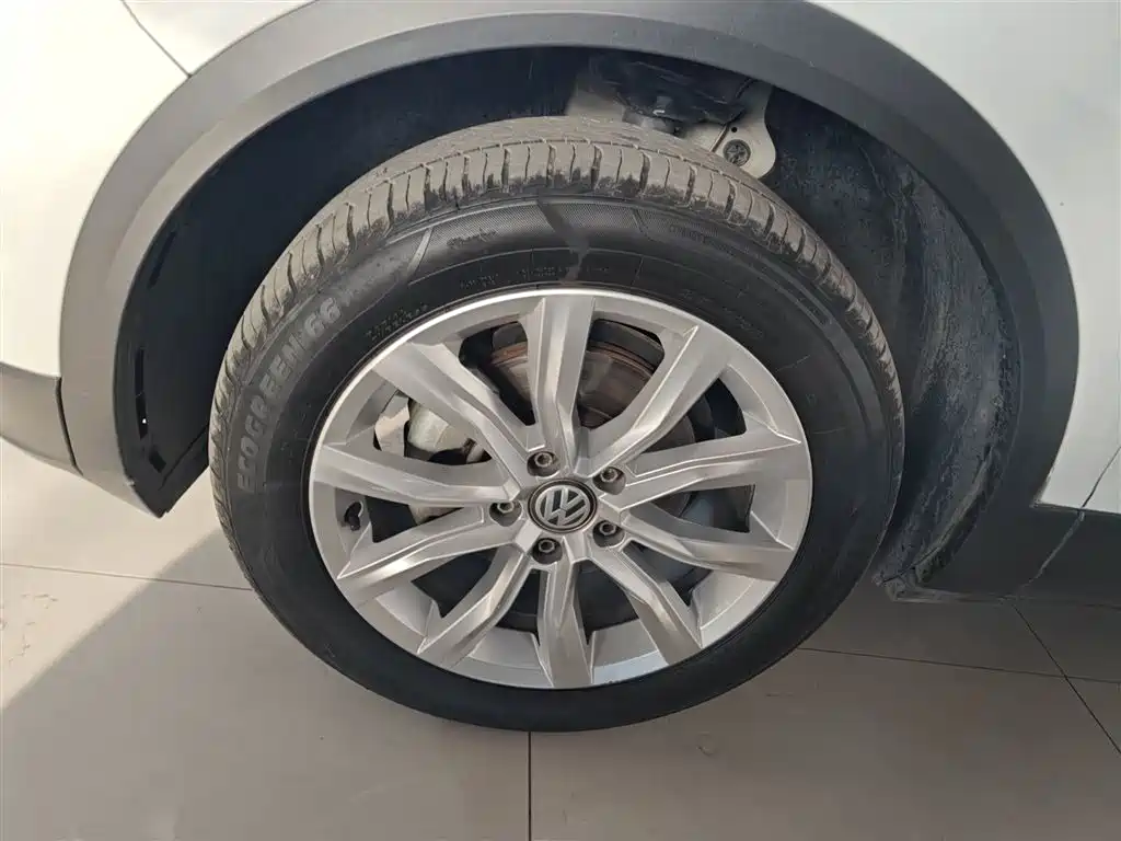 Volkswagen T-ROC 2018 230TSI DSG 2WD Progressive China V фото 25