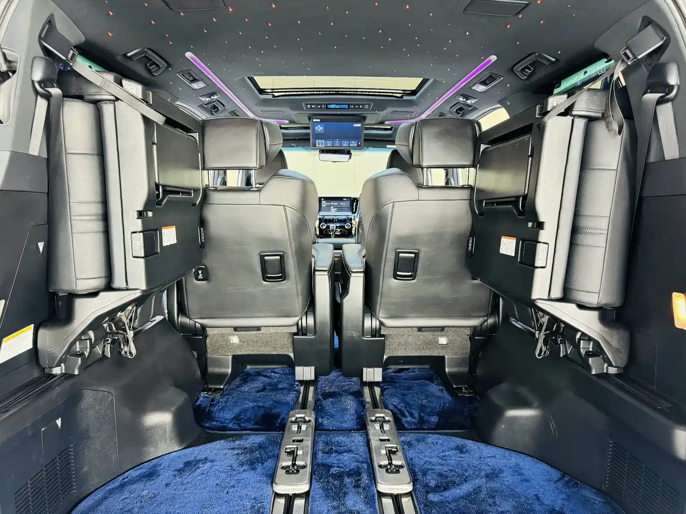 Toyota Alphard 2021 Hybrid 2.5L Premium фото 12