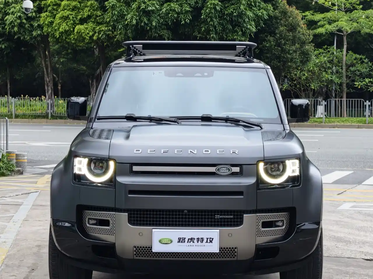 Land Rover Defender 2023 Model 110 3.0T P400 X-DYNAMIC HSE фото 2