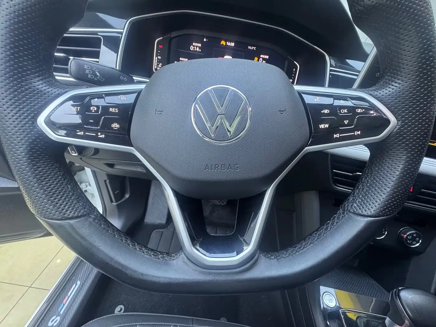 Volkswagen Tiguan L 2023 280TSI 2WD Trend Limited Edition фото 18