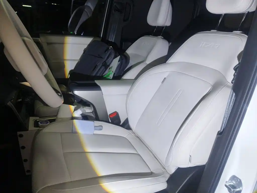 iCAR V23 2026 2025 FWD Premium Model