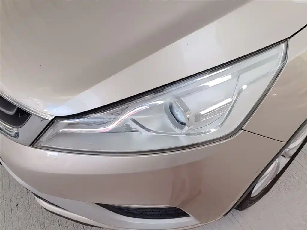 Фото 24 - Geely Emgrand GS