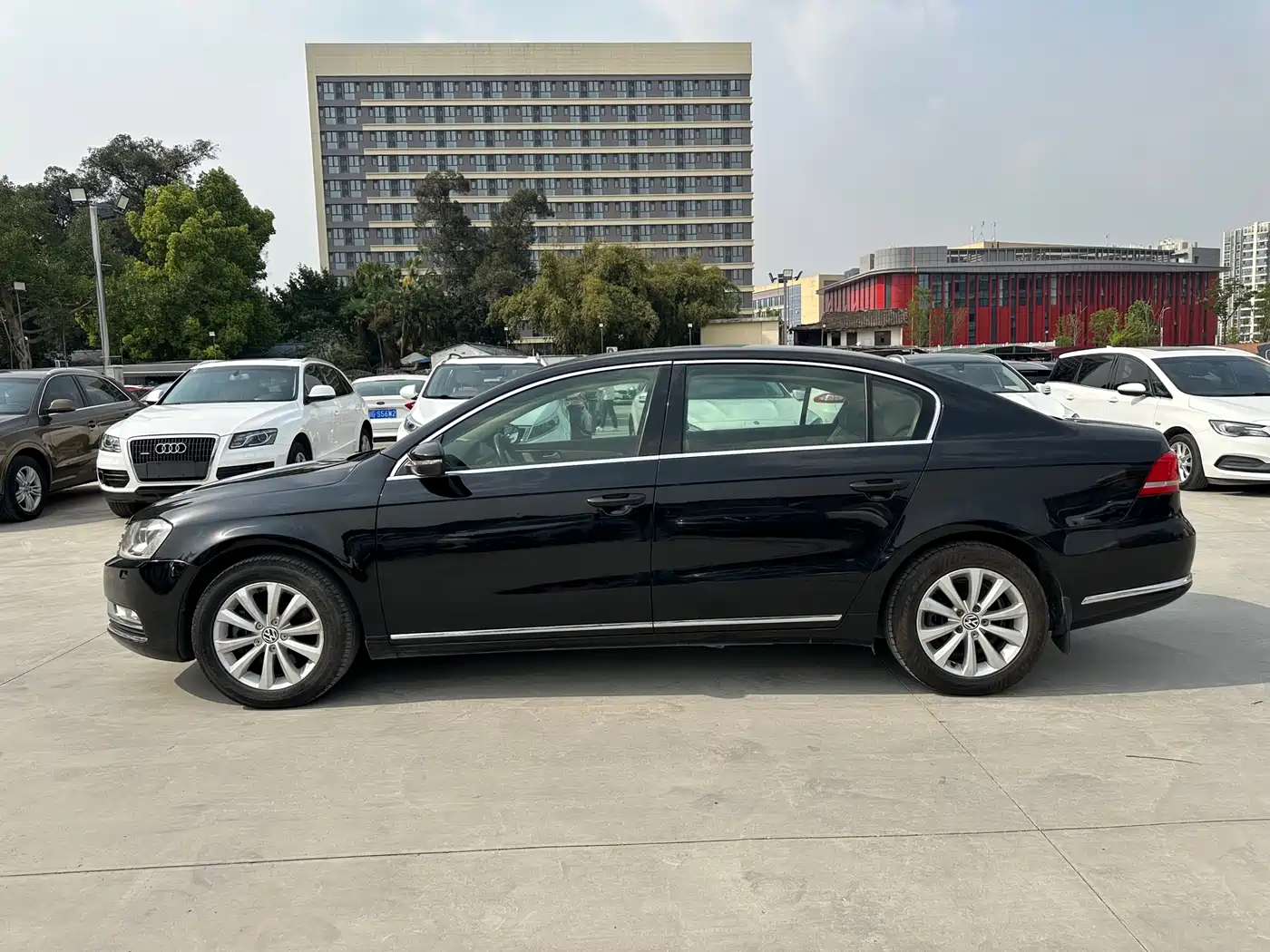 Volkswagen Magotan 2012 Facelift 1.8TSI Leading фото 11