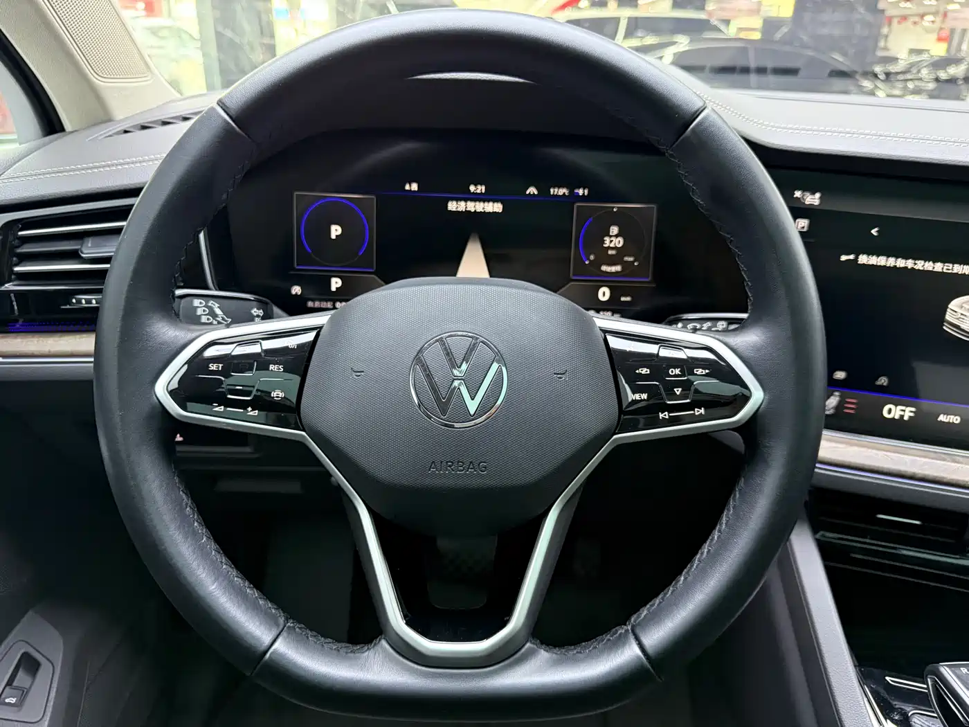 Volkswagen Touareg 2021 2.0TSI R-Line фото 9