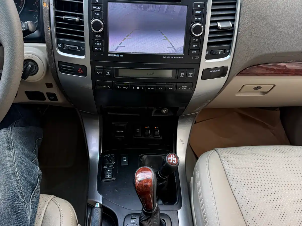 Toyota Prado 2006 4.0L Automatic VX NAVI Edition фото 12