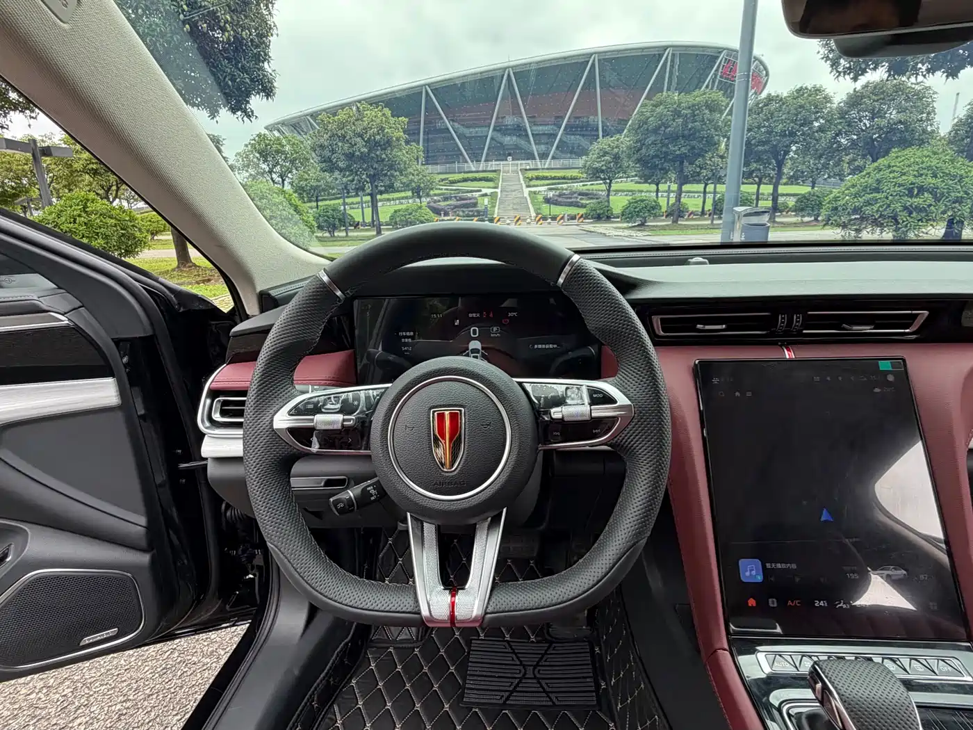 Hongqi H5 2025 2.0T Automatic Mystic Shadow 2 Million Edition фото 11