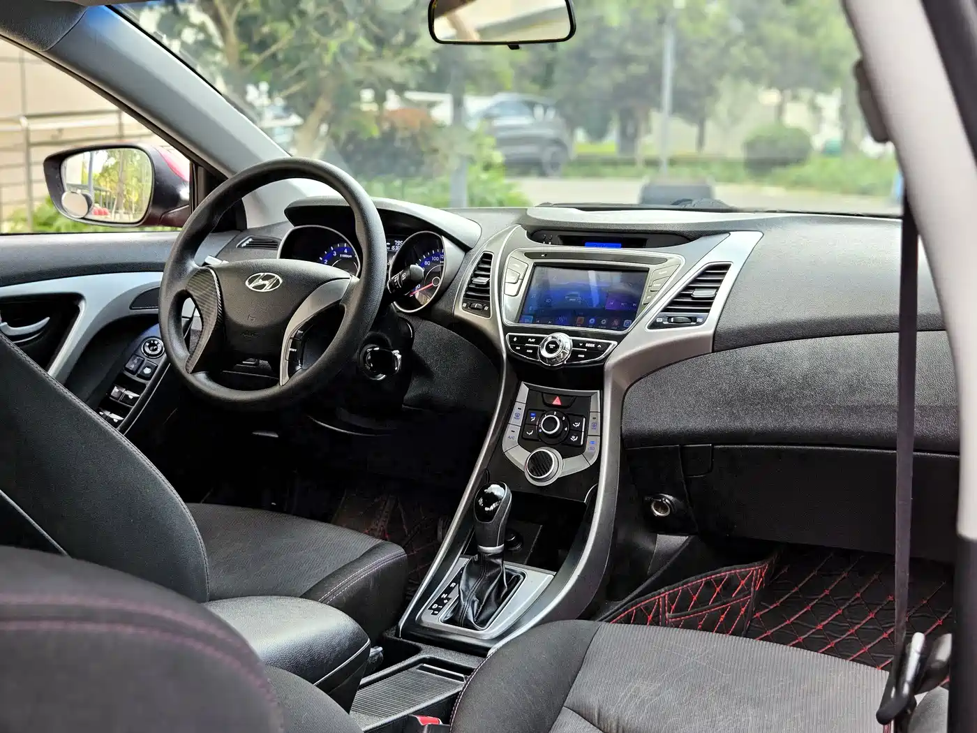 Hyundai Langdong 2012 1.6L Automatic Fashion фото 12
