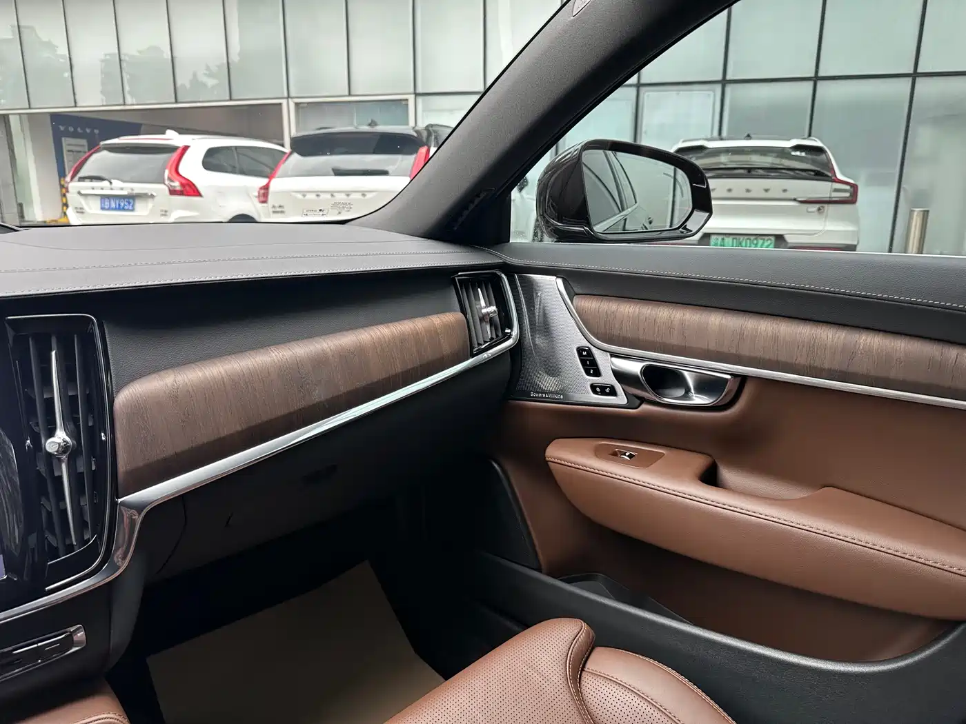 VOLVO S90 PLUG IN HYBRID