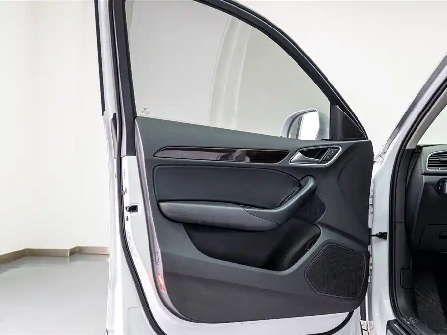 Audi Q3 2017 30 TFSI Fashion фото 10