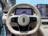 صورة 11 - Shangjie SUV