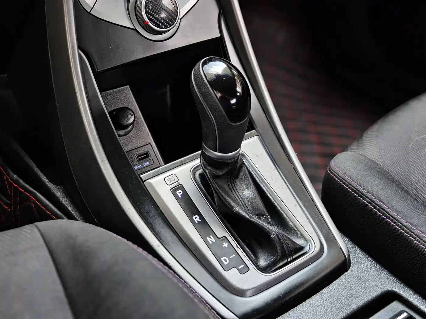 Hyundai Langdong 2012 1.6L Automatic Fashion фото 18