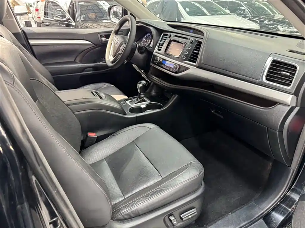 Toyota Highlander 2017 2.0T 4WD Premium 7-Seater фото 21