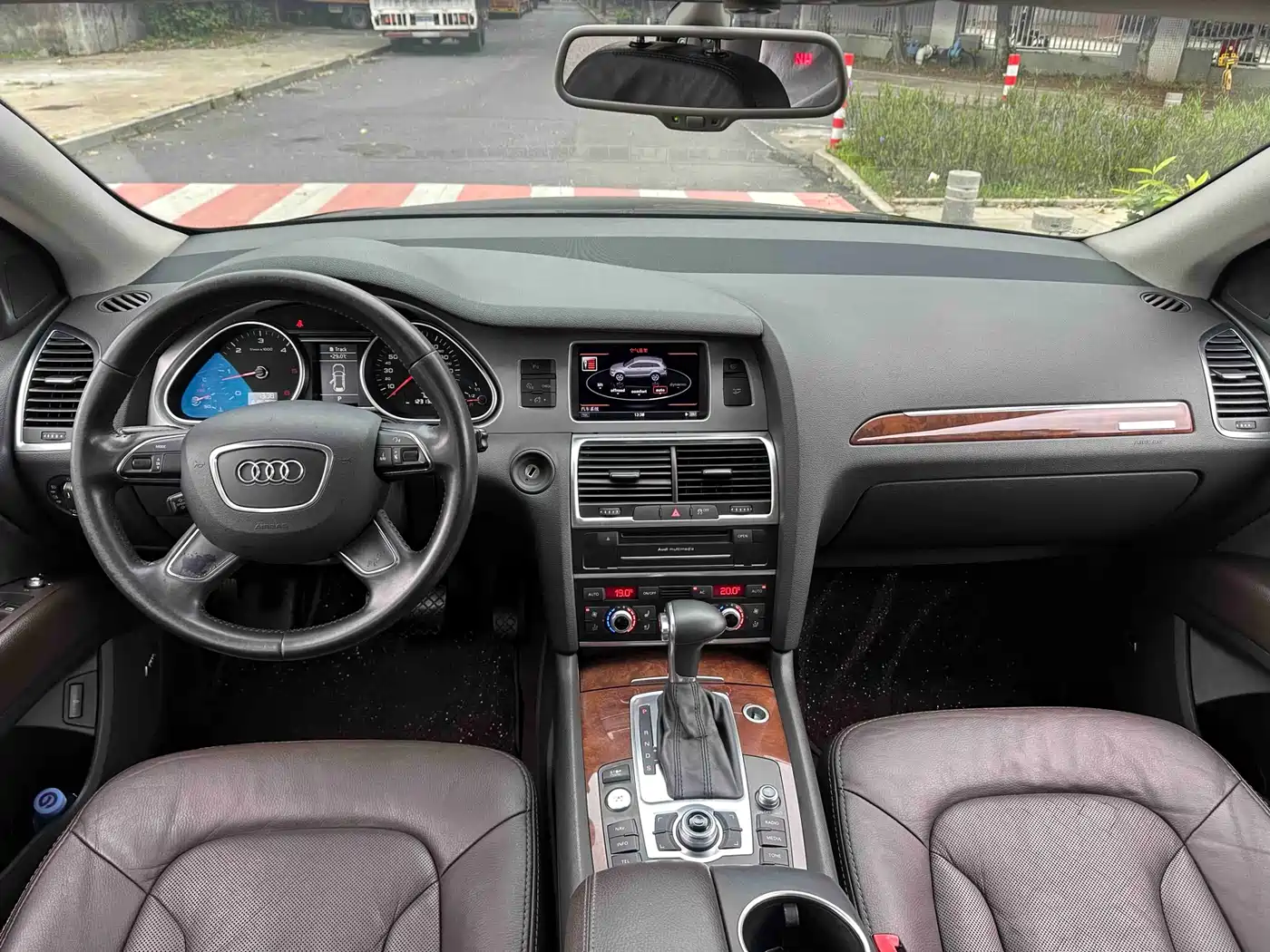 Audi Q7 2012 3.0 TDI Leading Edition фото 10