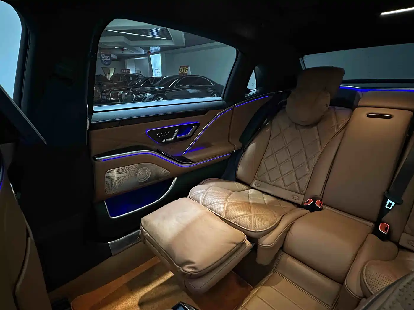 Фото 8 - Mercedes-Benz Maybach S-Class