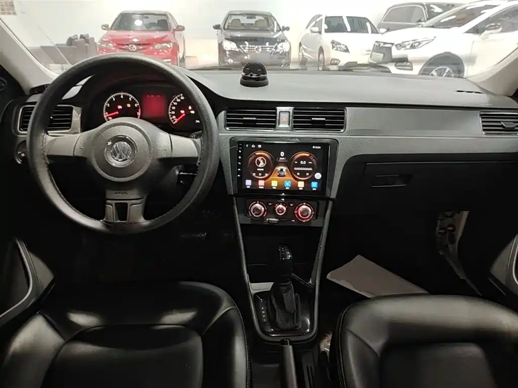 Volkswagen Santana 2015 1.6L Automatic Trend Edition фото 10