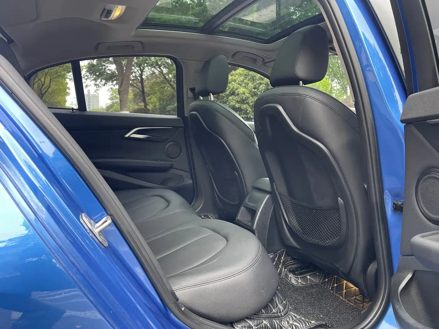 BMW 1 Series 2017 118i Sport фото 7