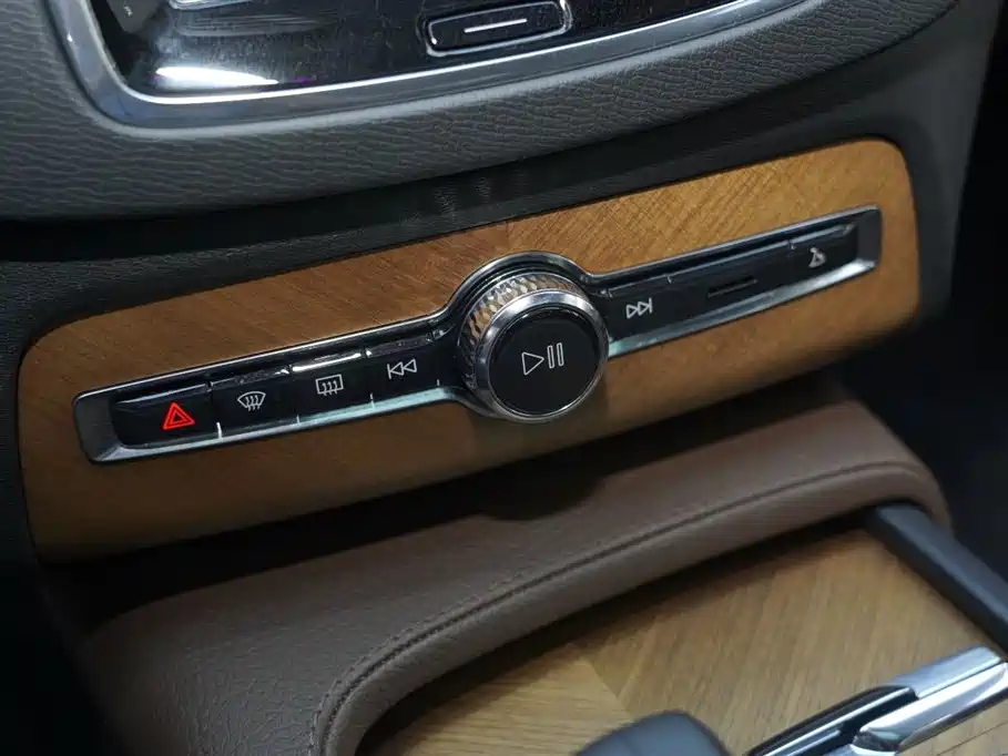 Volvo XC90 2022 B6 Smart Elite Luxury 7-Seater фото 21