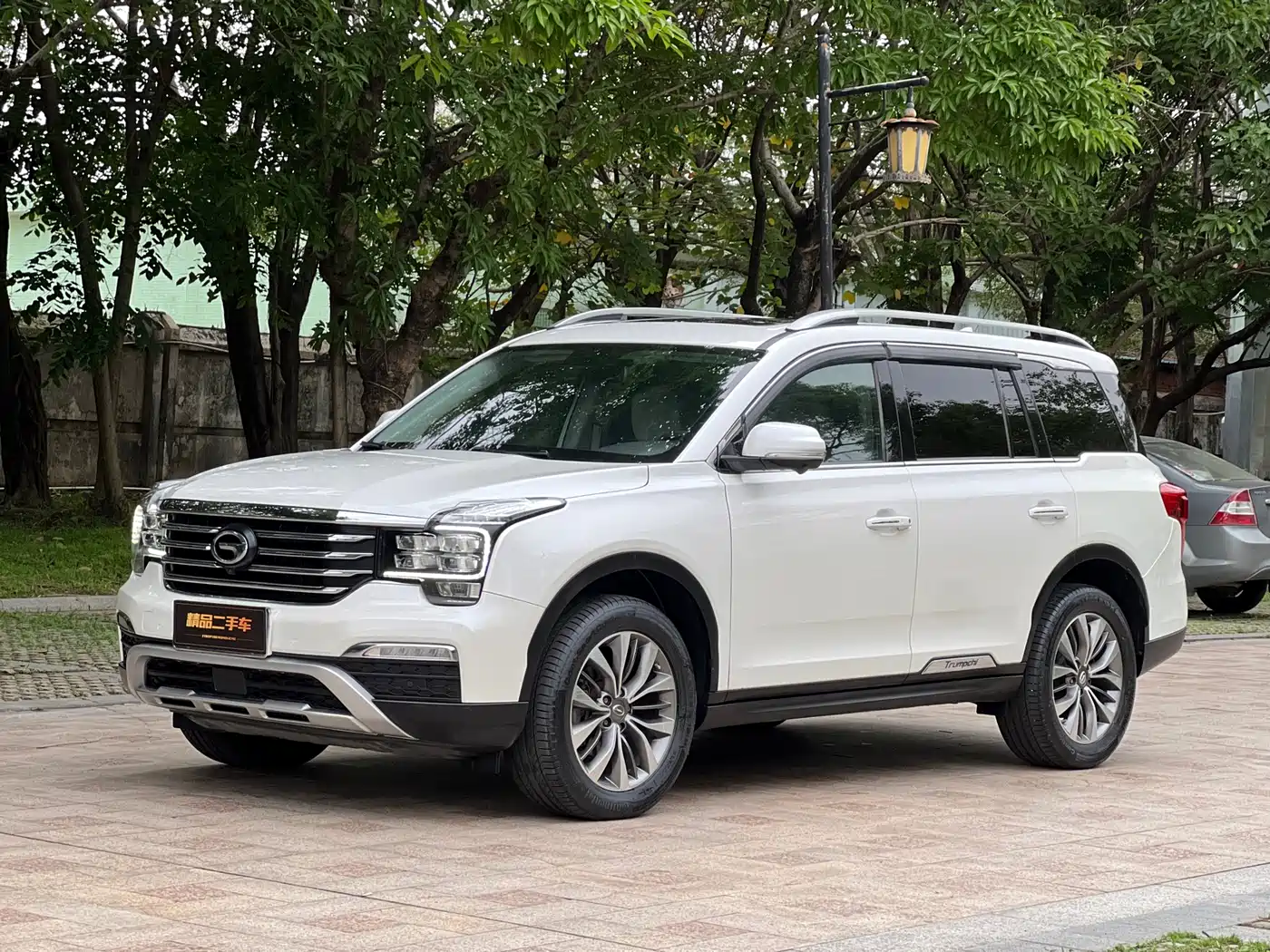 GAC Trumpchi Trumpchi GS8 2017 320T 2WD Luxury Smart Connect (7-seater)