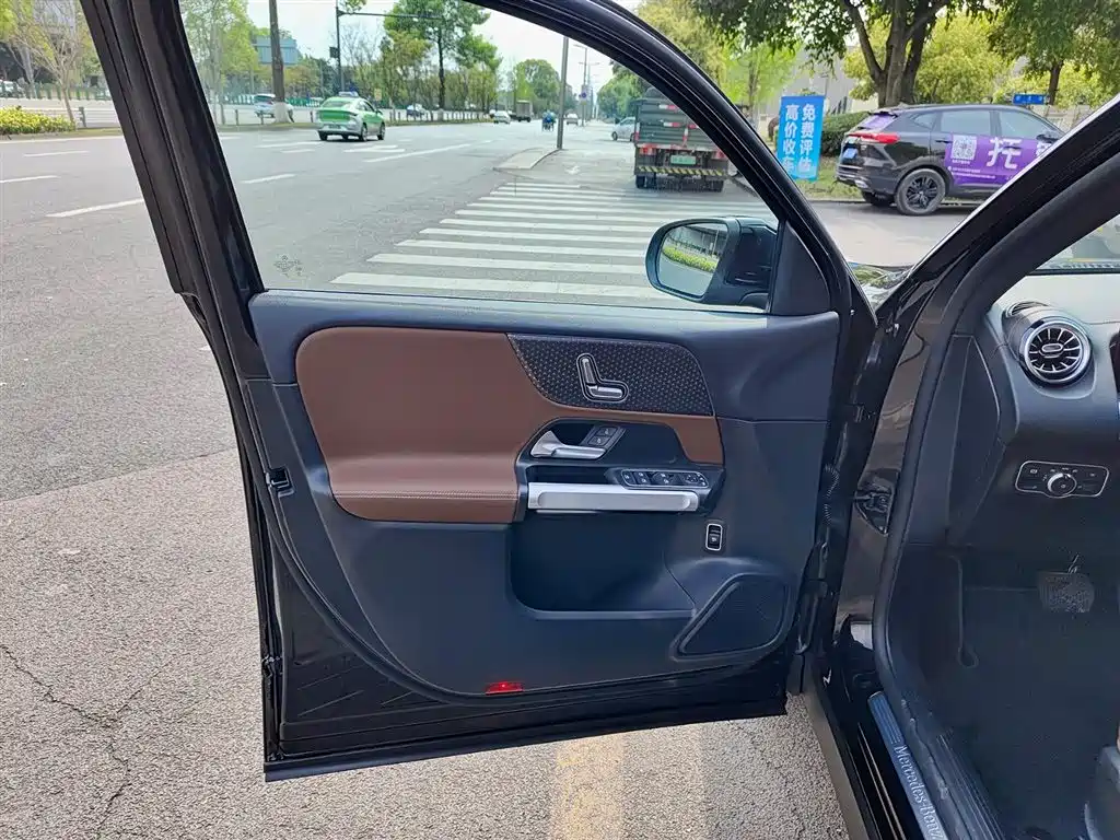 Mercedes-Benz GLB 2024 GLB 220 Dynamic фото 6