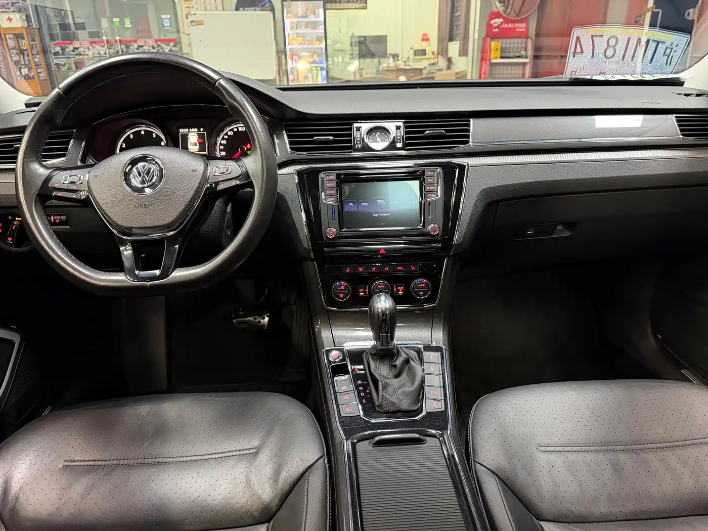 Volkswagen Passat 2016 Model 380TSI DSG Prestige Edition фото 7