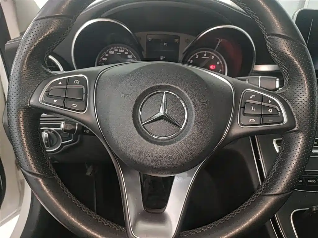 Mercedes-Benz C-Class 2017 Facelift C 200 L 4MATIC Sport Edition фото 11