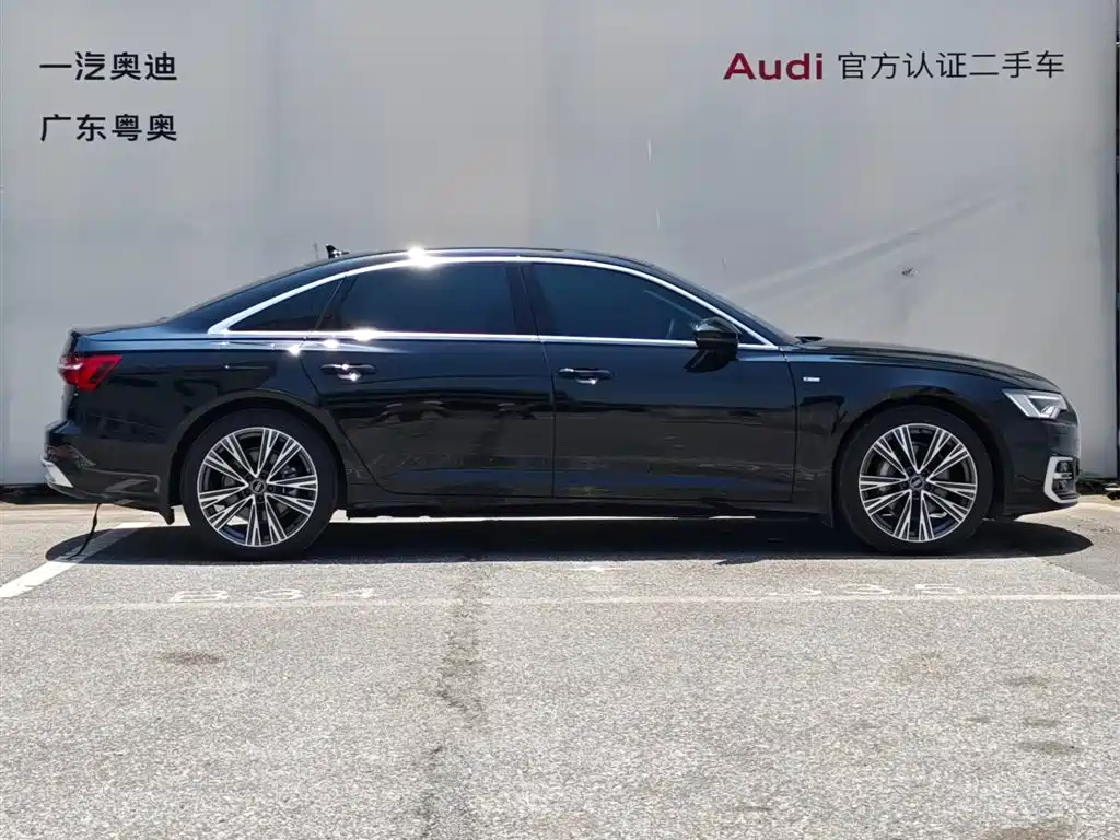 Audi A6L 2025 Model 45 TFSI Premium Dynamic + Ventilation Comfort Package фото 3