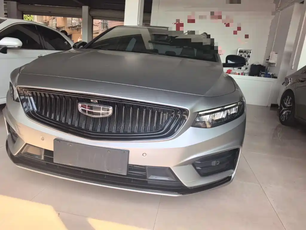 Фото 3 - Geely Preface