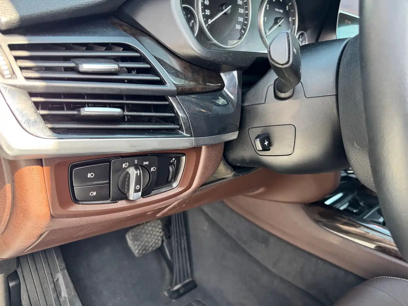 BMW X5 (Import) 2014 xDrive35i Leading фото 17