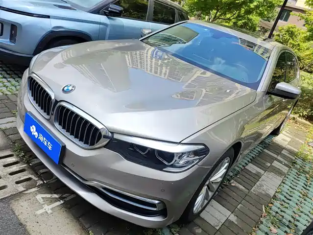 BMW 5 SERIES