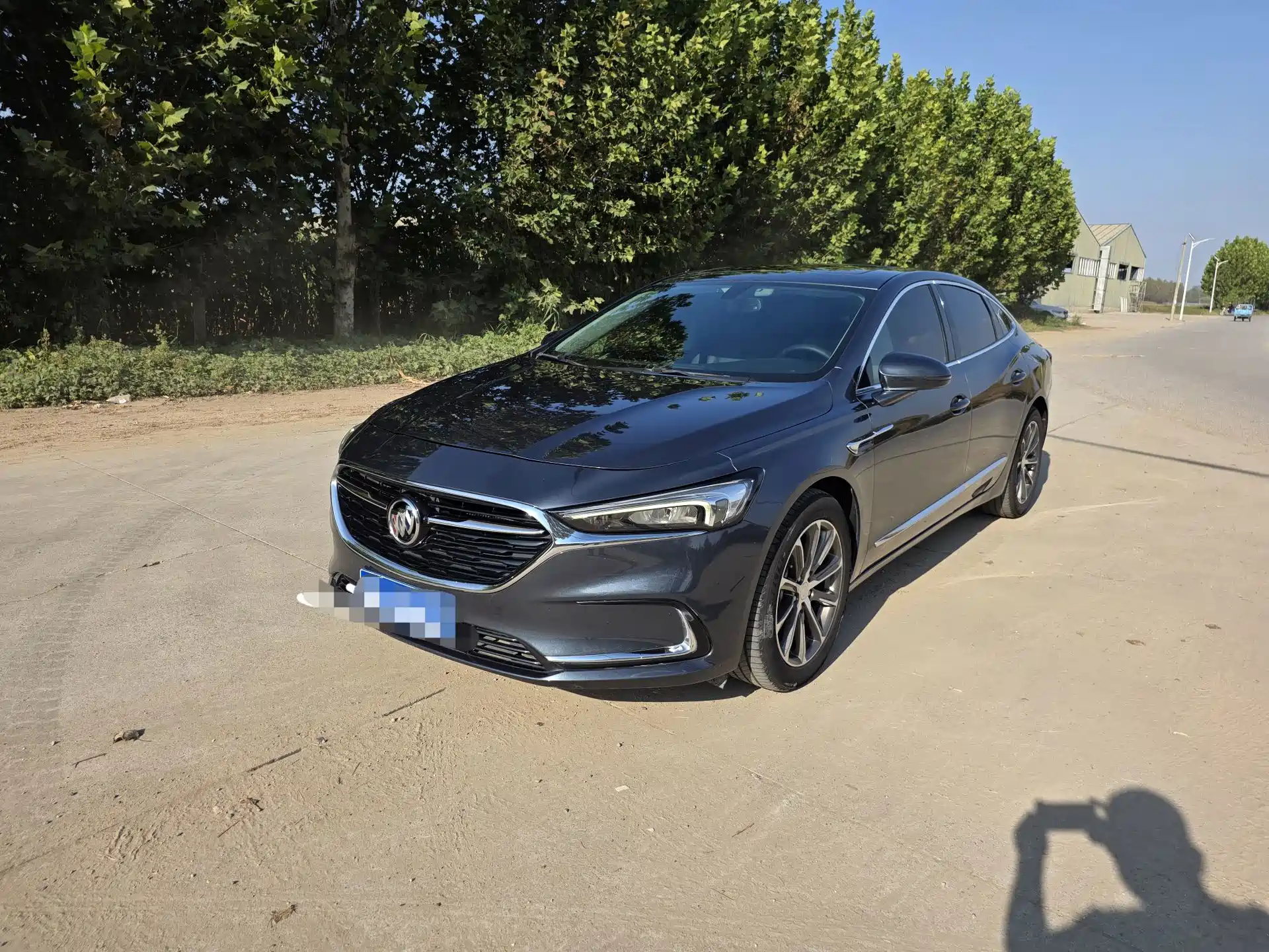 Photo 1 - Buick LaCrosse