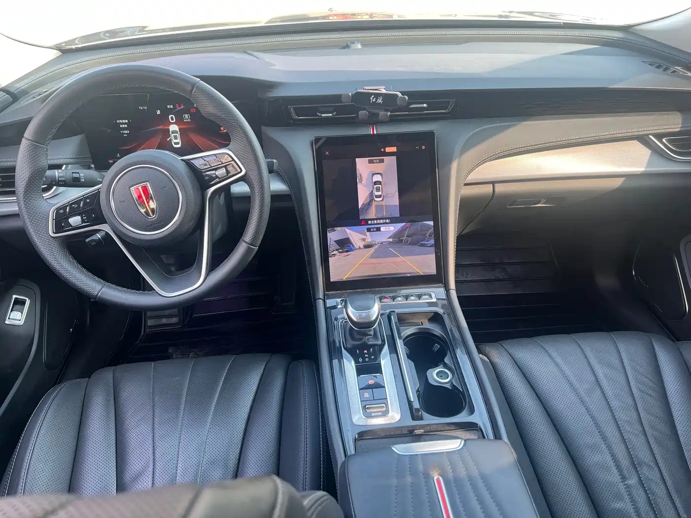 Hongqi H5 2024 2.0T Automatic Smart Connect Flag Leader Edition фото 10