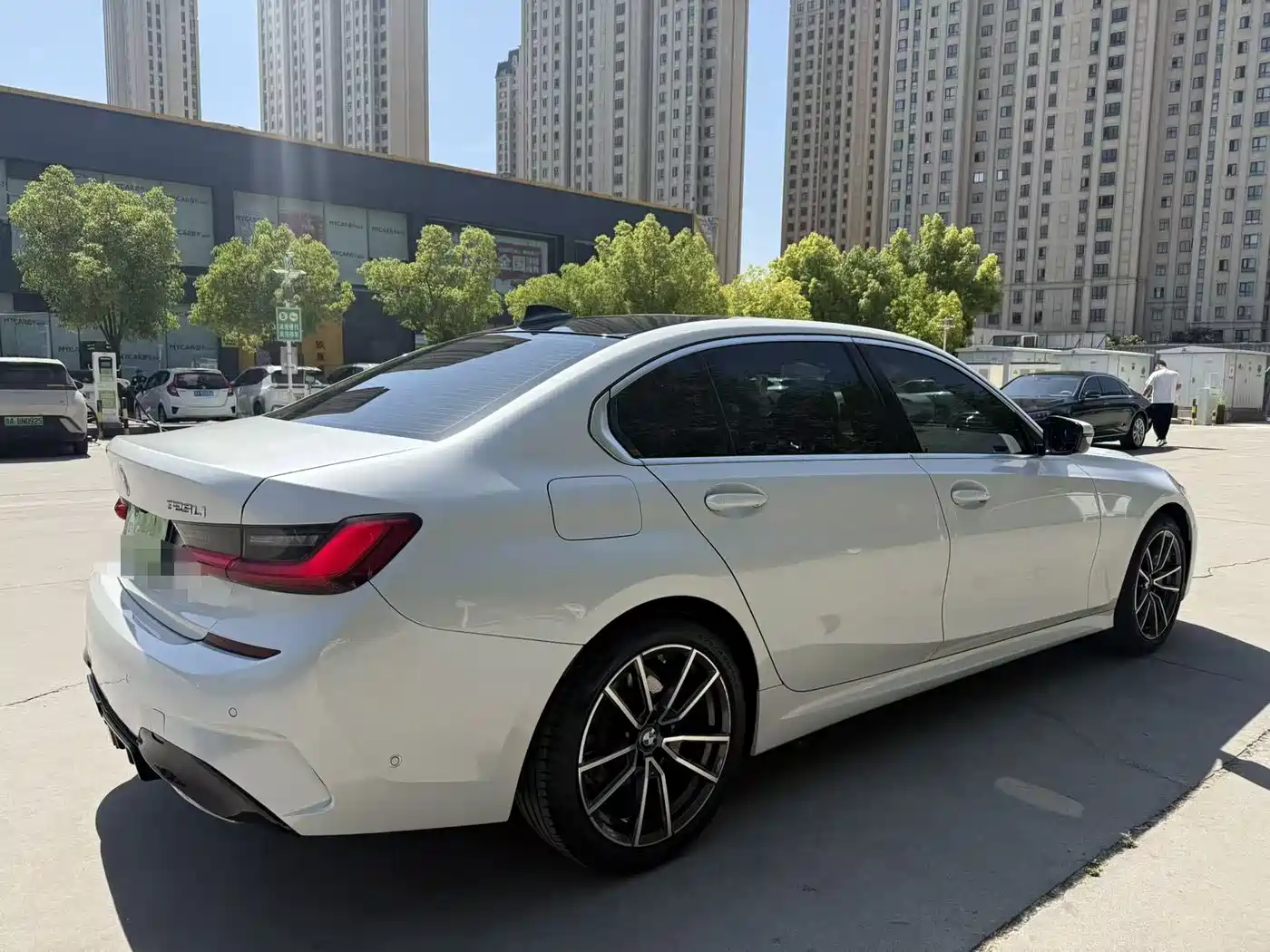 BMW 3-SERIES