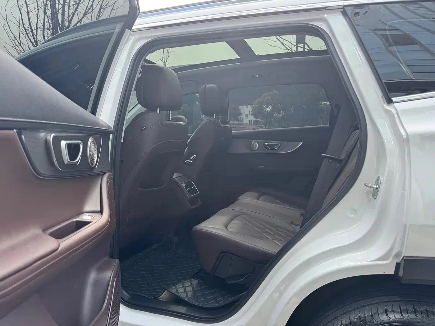 Chery Tiggo 8 PRO 2023 2024 Champion Edition 390T 2WD Peak Edition 5-Seater