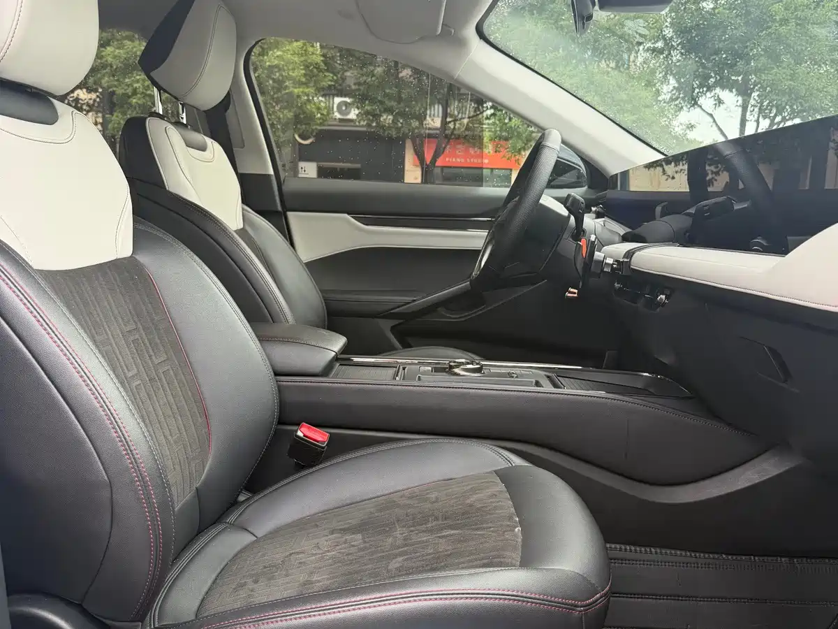 Photo 8 - Ford Mondeo