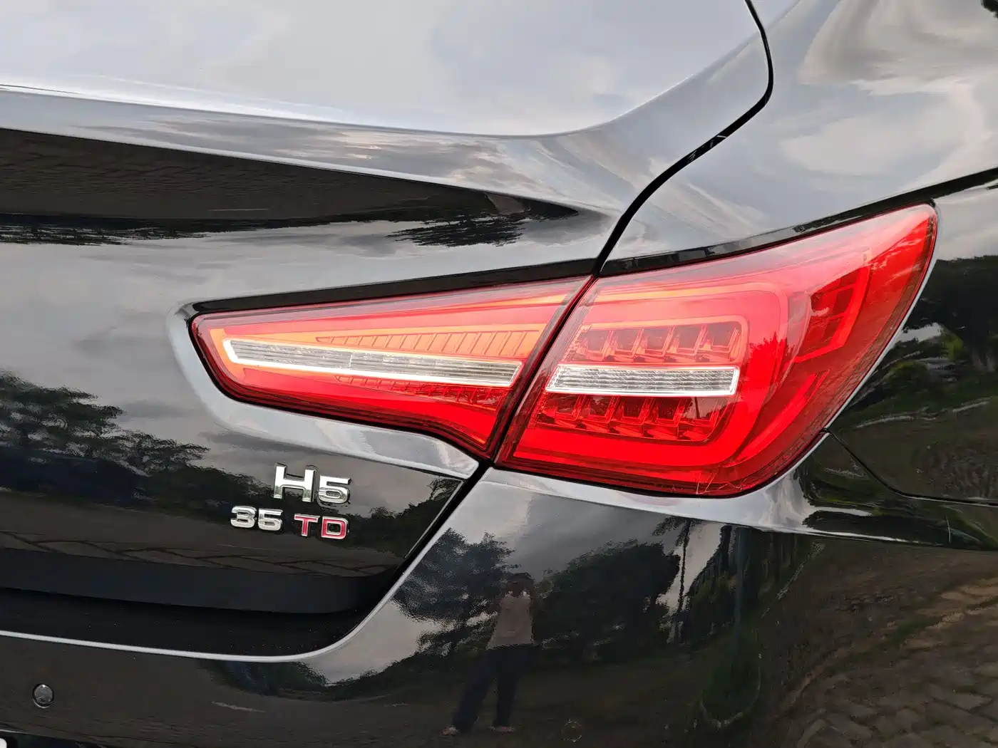 Hongqi H5 2020 1.8T Automatic Smart Connection Qi Enjoy Edition фото 16