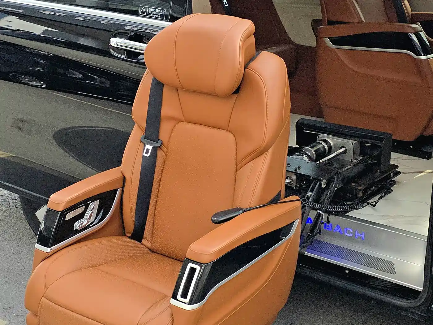 Mercedes-Benz Vito 2021 2.0T Business Edition 7-seater фото 17