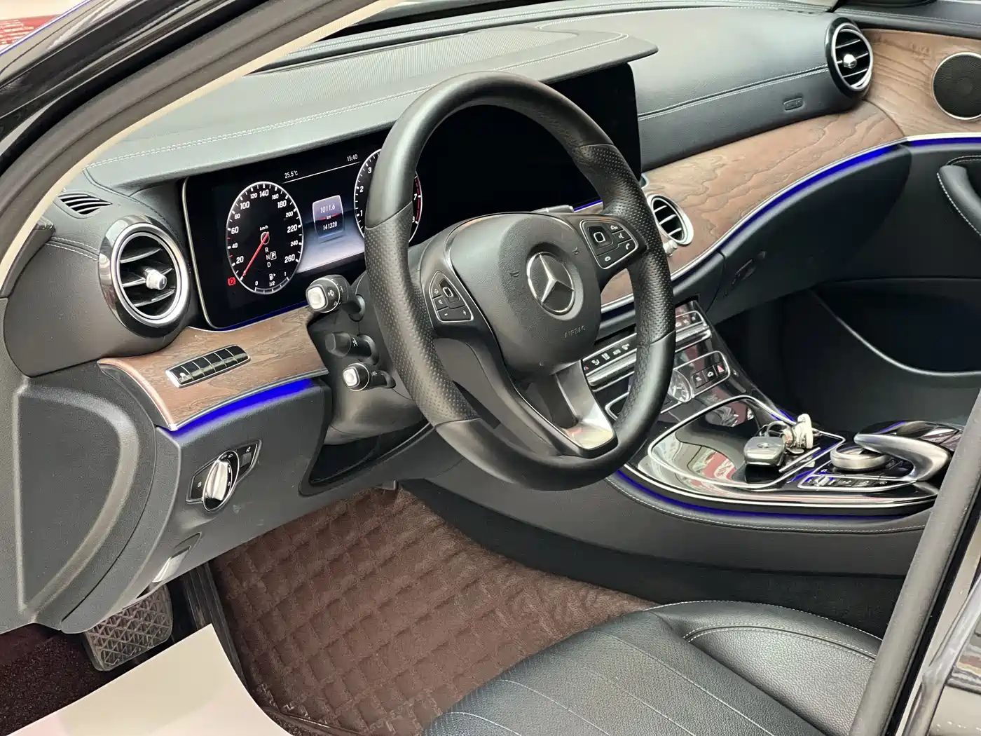 Mercedes-Benz E-Class 2016 E 300 L Fashion Type фото 5