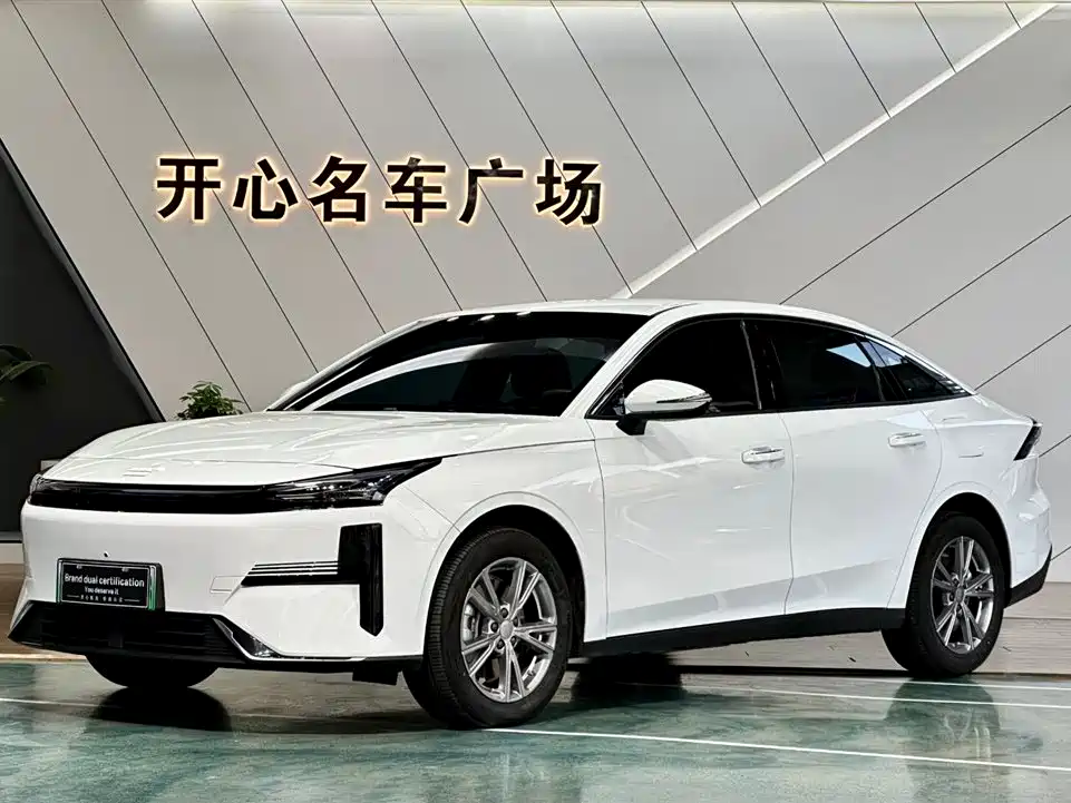 Geely Galaxy Galaxy L6 2025 EM-i 140km Voyage Edition