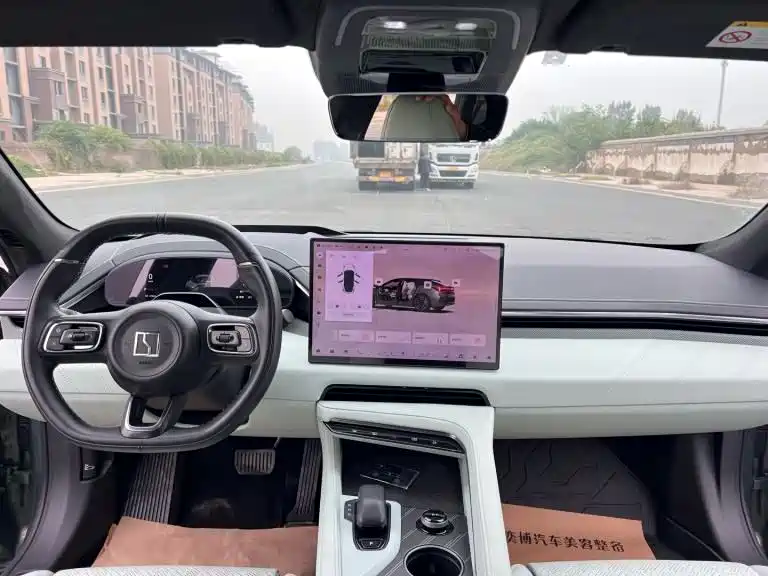 ZEEKR EXTREME KRYPTON 001