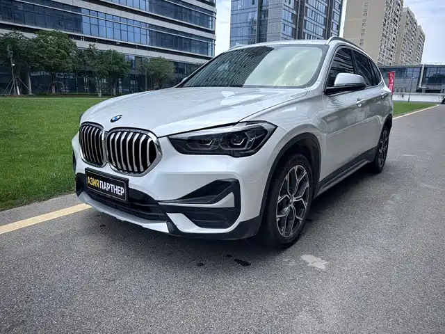 BMW X1 sDrive20Li, Стиль