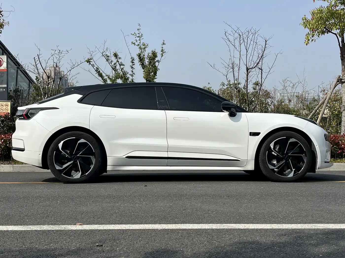 ZEEKR EXTREME KRYPTON 001