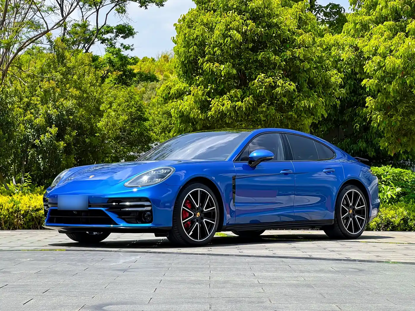 PORSCHE PANAMERA