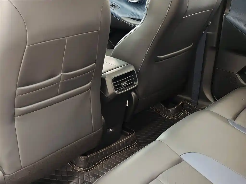 GAC Trumpchi Trumpchi GS3 2023 Shadow Speed 270T Power Enjoyment Edition фото 9