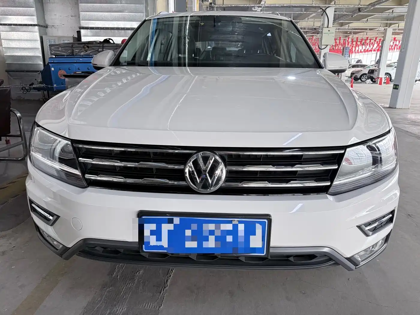 Volkswagen Tiguan L 2018 Facelift 330TSI Automatic 2WD Luxury Edition фото 2