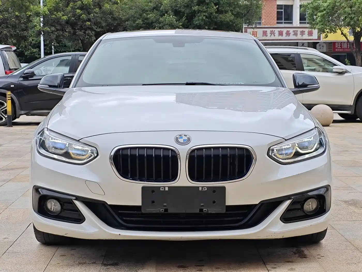 BMW 1 Series 2017 118i Sport фото 2