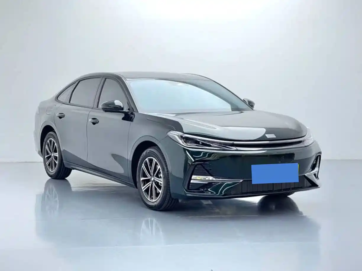 Geely Galaxy Galaxy A7 2025 2025 EM-i 70km Luxury Edition